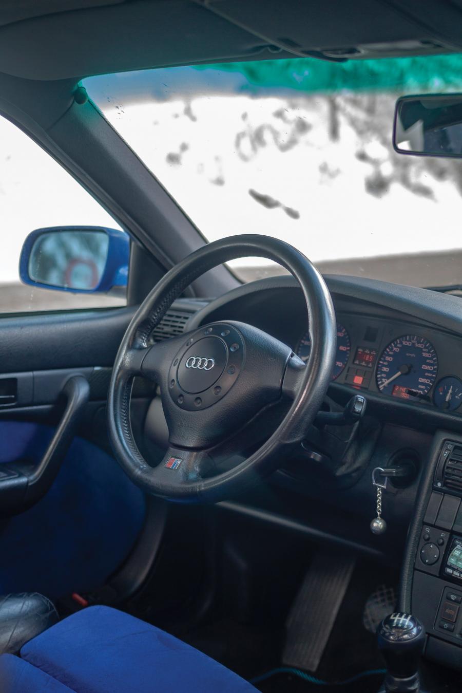 Торпедо Audi S6 Plus (4A, C4) 1996 года  (фото 7 из 58)